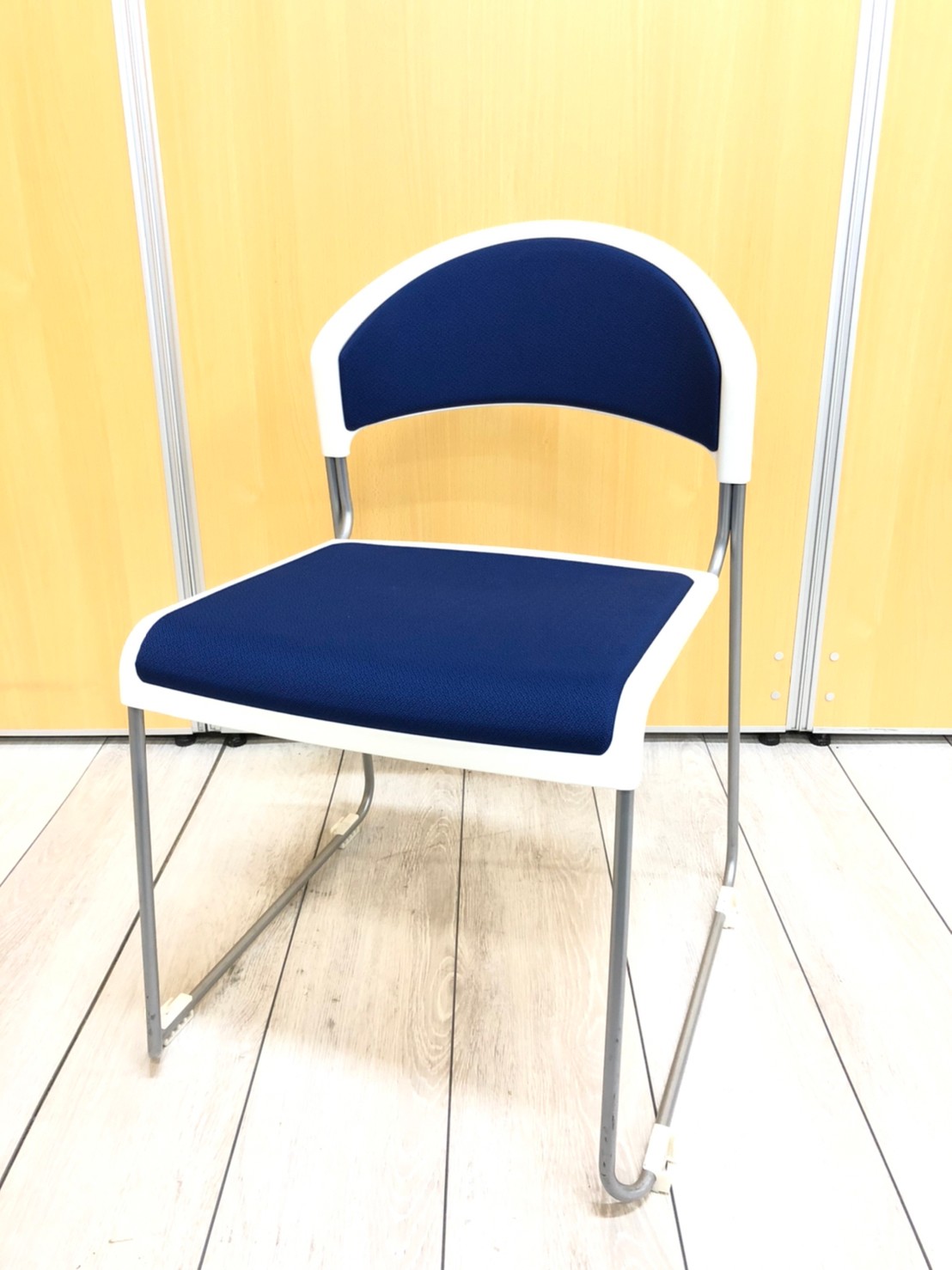 【2脚入荷！】内田洋行製スタッキングチェア！　MP-140シリーズ！
                        MP-140シリーズ
                                    中古
            