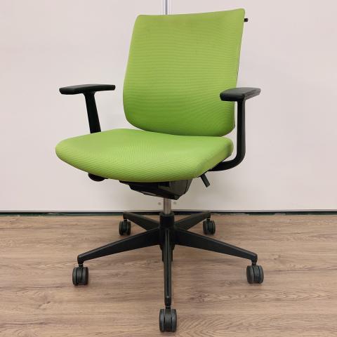 チェア（椅子）緑