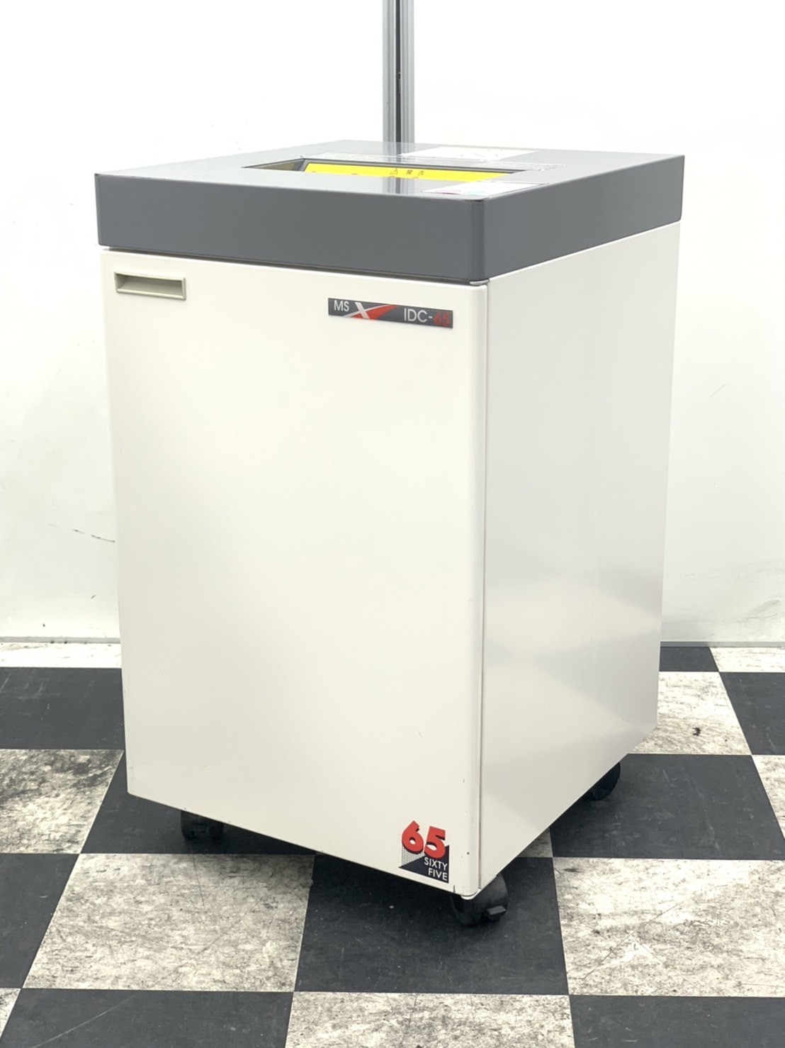 【最大裁断枚数65枚！】明光商会製　MSX-IDC65■クレカ・CD等裁断可能です！
                        MSXシリーズ
                                    中古
            