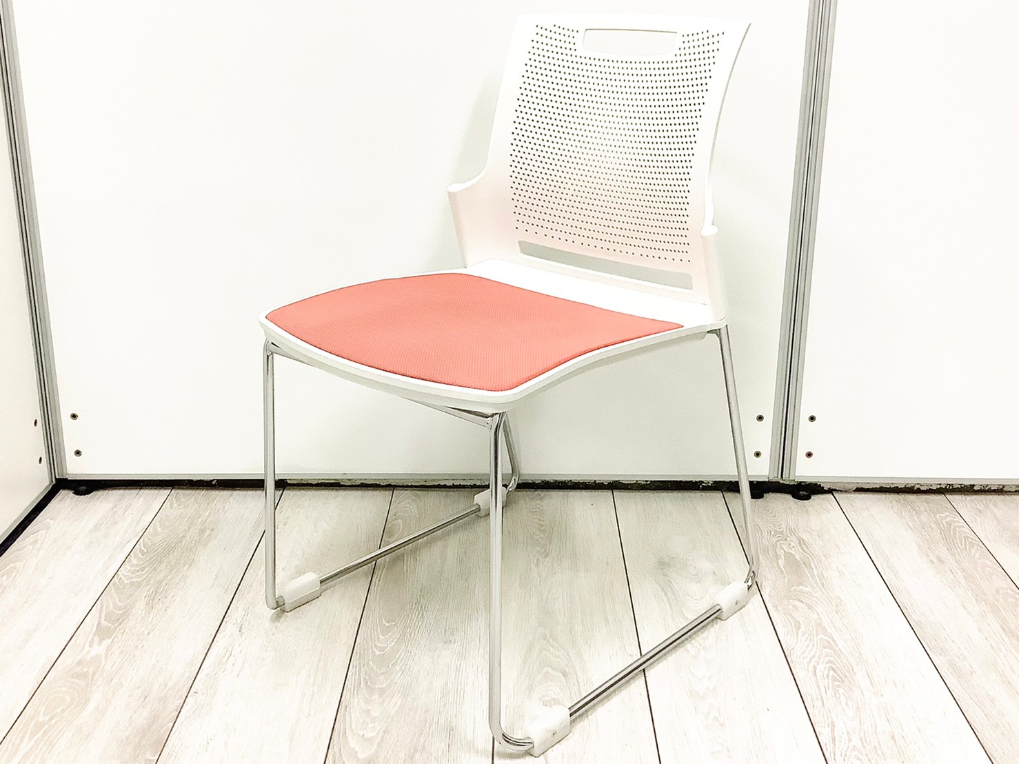 人気／定番／ミーティングチェア　◆Okamura／オカムラ　◆SCHOLARLUFT／スカラールフト ※横浜店撮影画像※
                        スカラールフト
                                    中古
            