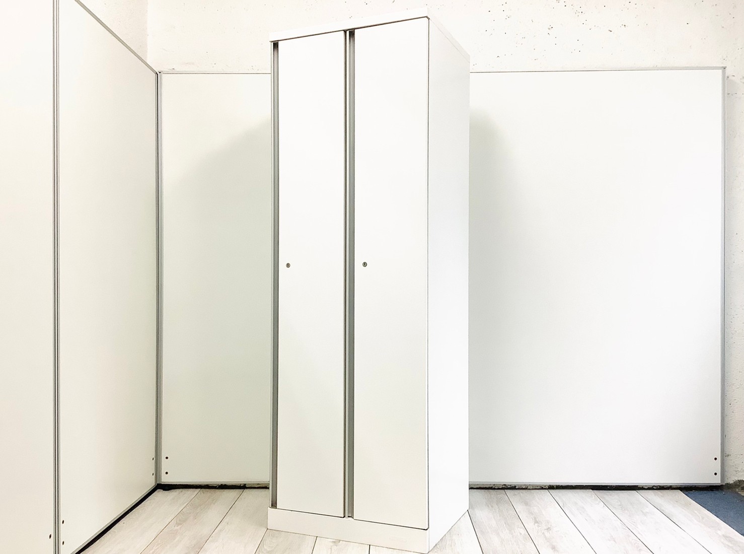 【限定1台】大人気／定番　◆Okamura／オカムラ　◆SWロッカー ※横浜店撮影画像※
                        SWシリーズ
                                    中古
            