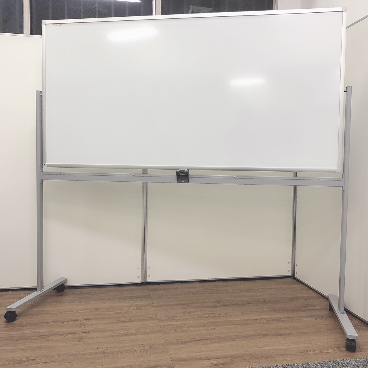 ホワイトボード　両面　リモート会議　研修　
                        その他シリーズ
                                    中古
            
