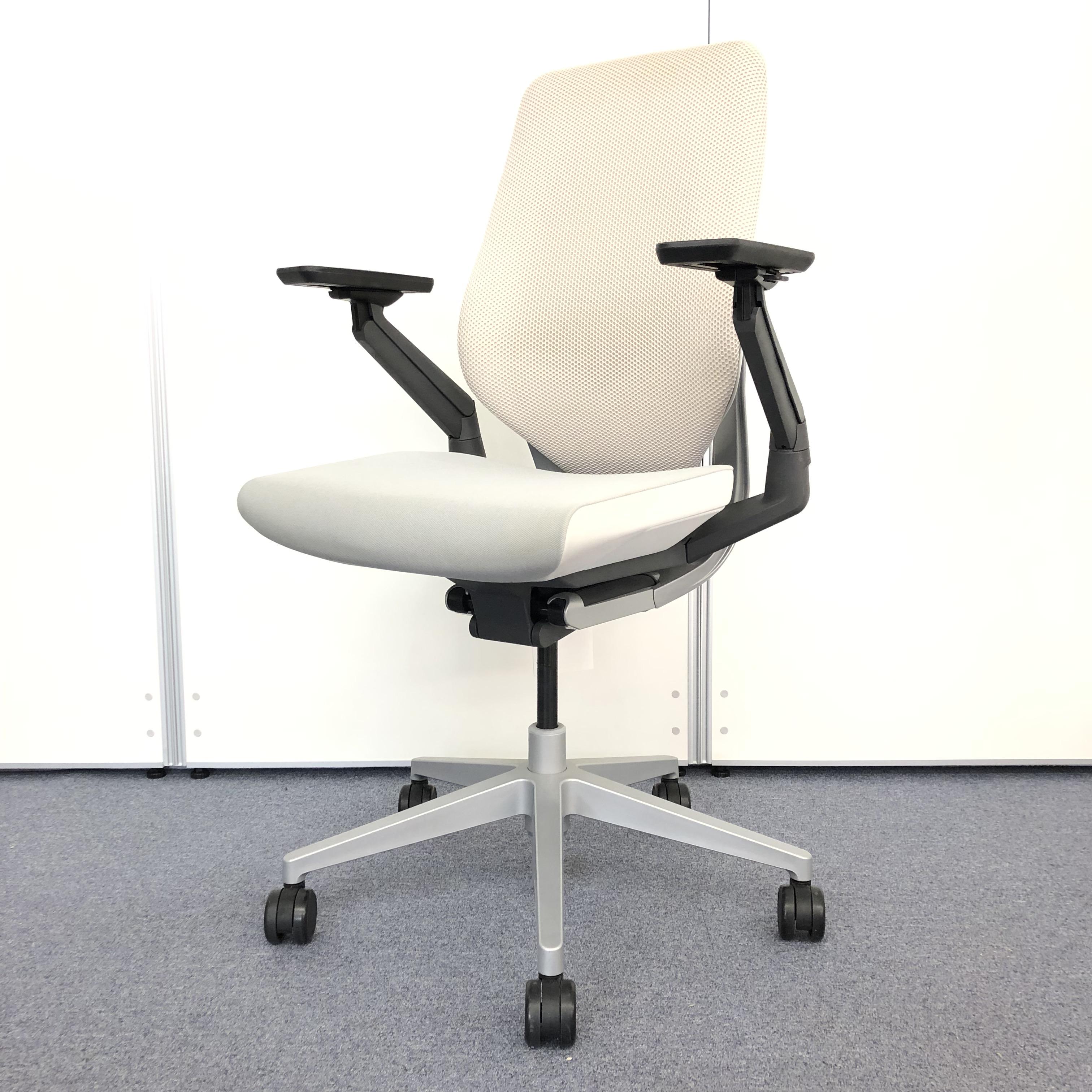 【1脚限定】【2017年製】スチールケース｜ジェスチャー｜Gesture｜背面：ココナッツ　座面：ニッケル
                        ジェスチャー
                                    中古
            