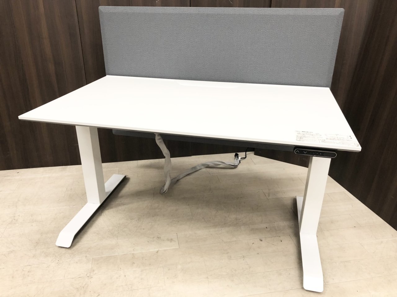 【2019年製！最先端のオフィスデスク】コクヨ/シークエンス/ホワイト/H630～1290
                        シークエンス 昇降デスク&テーブル
                                    中古
            