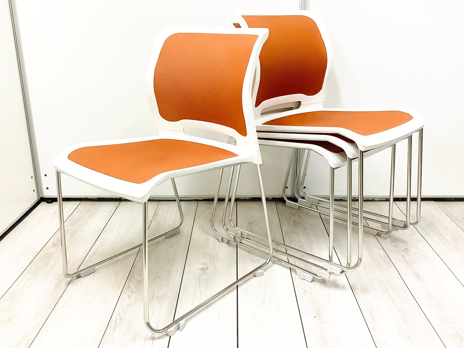 【4脚＝1セット】人気／定番／ミーティングチェア　◆KOKUYO／コクヨ　◆Caravel／カラベル ※横浜店撮影画像※
                        カラベル
                                    中古
            