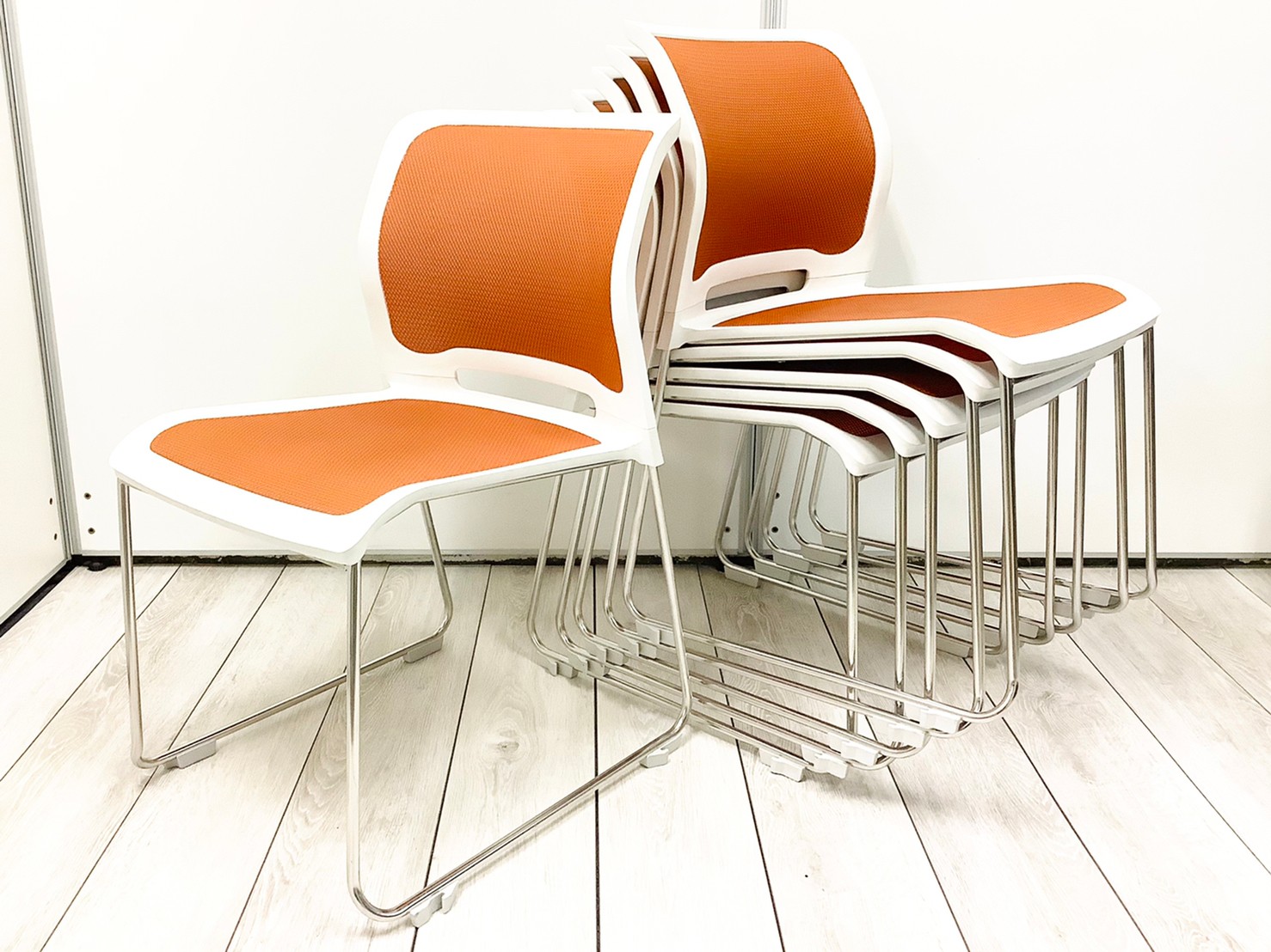 【6脚＝1セット】人気／定番／ミーティングチェア　◆KOKUYO／コクヨ　◆Caravel／カラベル ※横浜店撮影画像※
                        カラベル
                                    中古
            