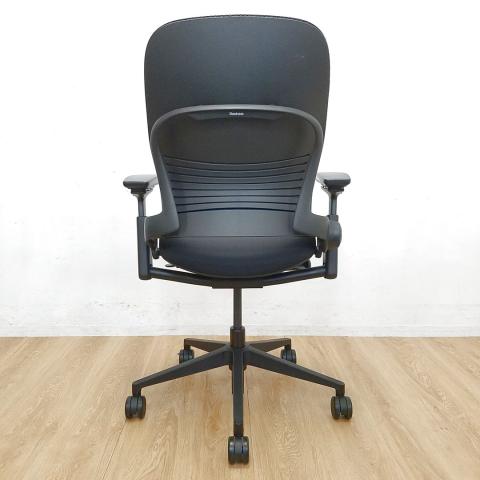 中古】リープV2 LEAP-11100（2016年製） Steelcase/スチールケース 肘付ハイバックチェア 359262 - 中古オフィス家具なら オフィスバスターズ