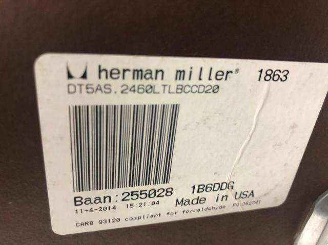 【便利に使えるコンセント付！】■HermanMiller/ハーマンミラー　サイドスタックテーブル　W1520×D605mm　幕板パネル付　■人気の海外ブランド！あのアーロンチェアも製造！ その他シリーズ   中古 