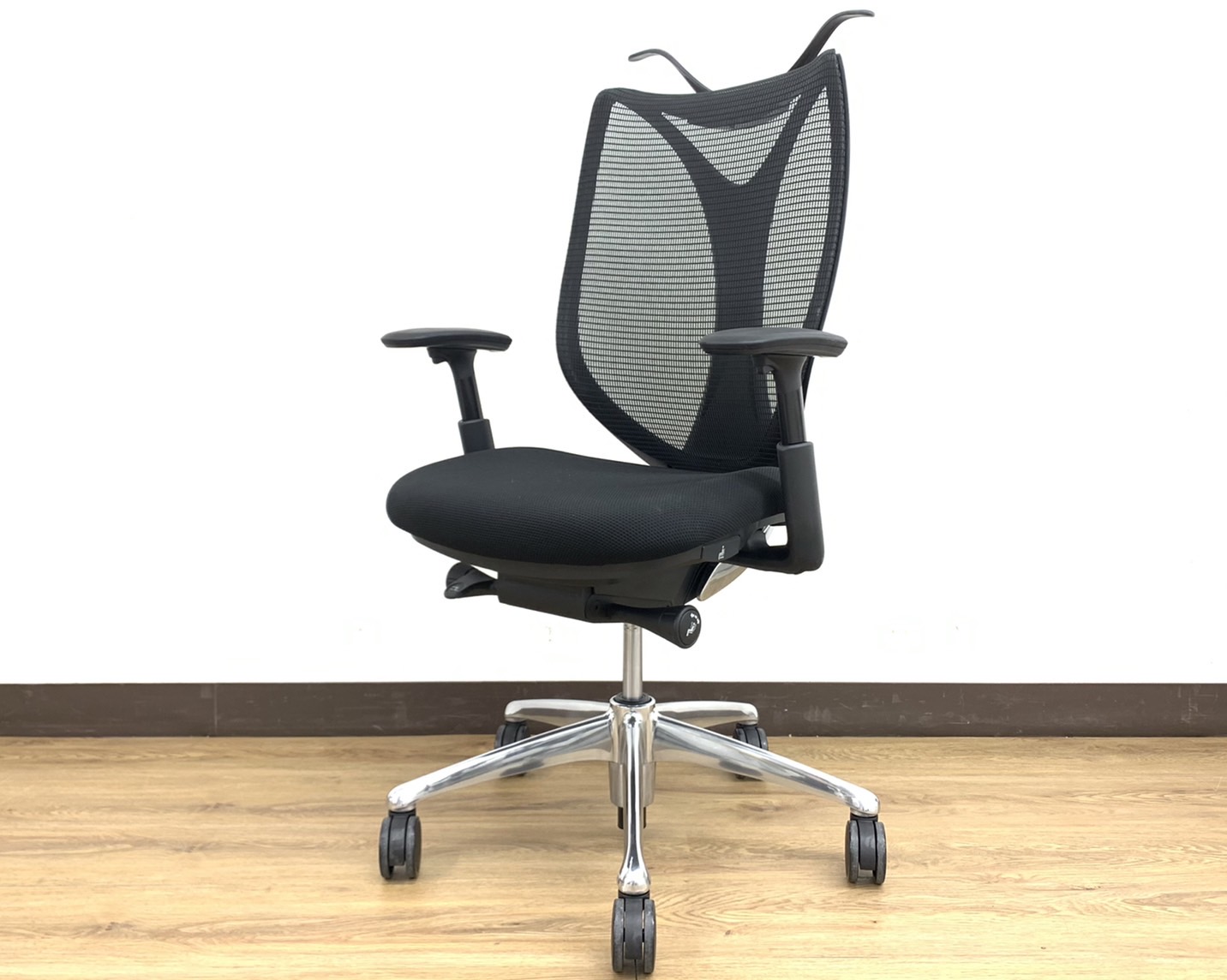 【2015年製】状態Aランク品ブラックサブリナ（Sabrina）チェア蓮田入店※前傾機能&コートハンガー付きタイプ◆オカムラ製【RP】
                        サブリナ
                                    中古
            