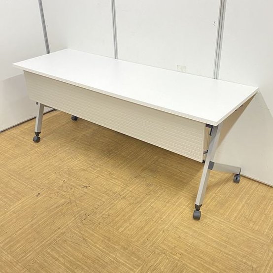 【ロット】ウチダ製　プラッテシリーズ　W1800サイドスタックテーブル！！
                        プラッテ
                                    中古
            