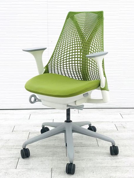 【KS】【上質で美しいデザイン！】■ハーマンミラー　セイルチェア 　グリーン　固定肘　前傾チルト無し　フレーム日焼けアリのためお安く
                        セイルチェア
                                    中古
            