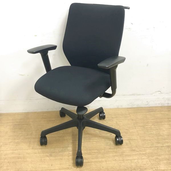 CG18ZR FM37 |オカムラ CG-M 肘無 背パッド ハンガー有 グレー (メーカー直送) 中古CG-Mチェア CG18ZR FM31 オカムラ⁄okamura 肘付ローバックチェア