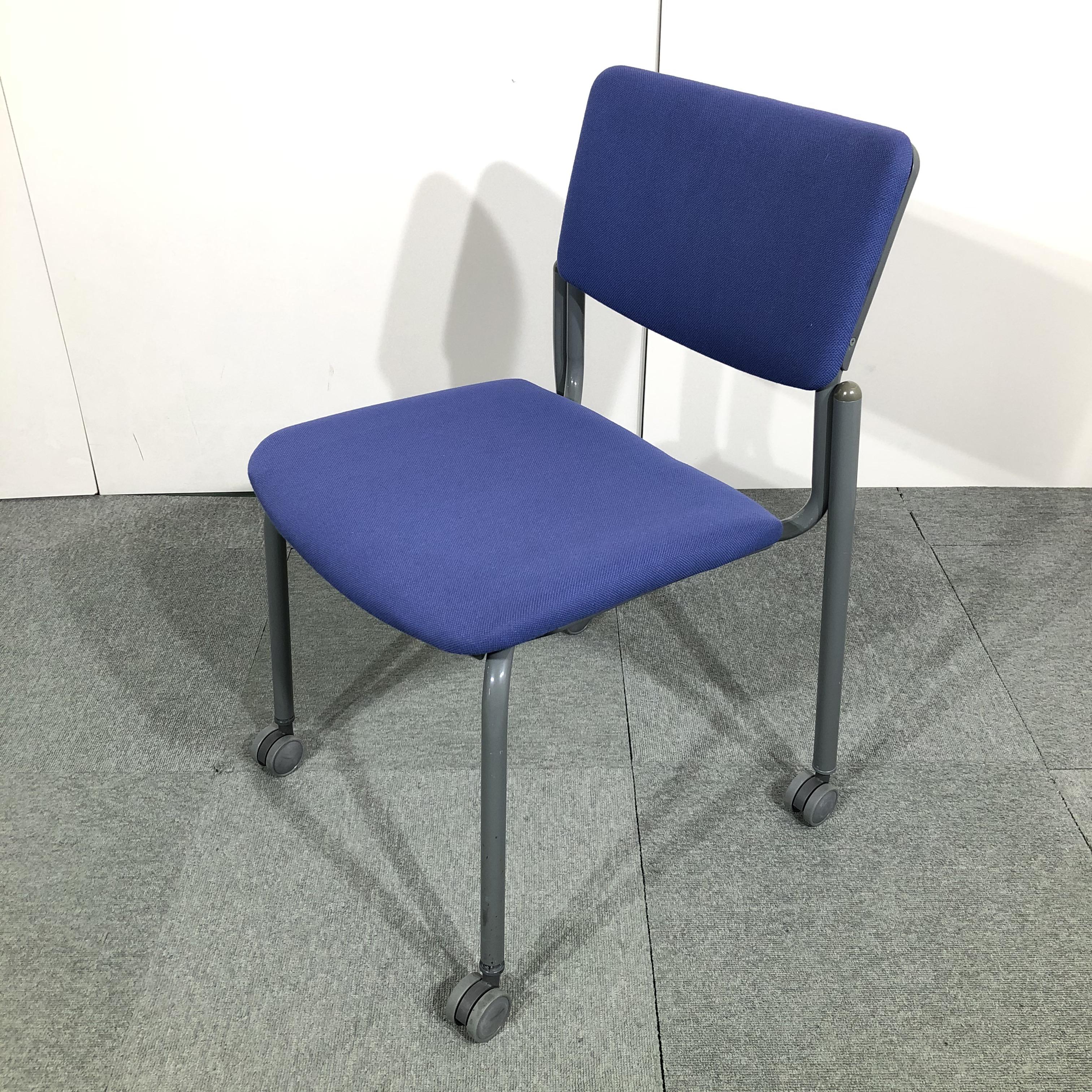 サンケイ製　ブルーカラー　スタッキングチェア！！【関西倉庫在庫】
                        その他シリーズ
                                    中古
            