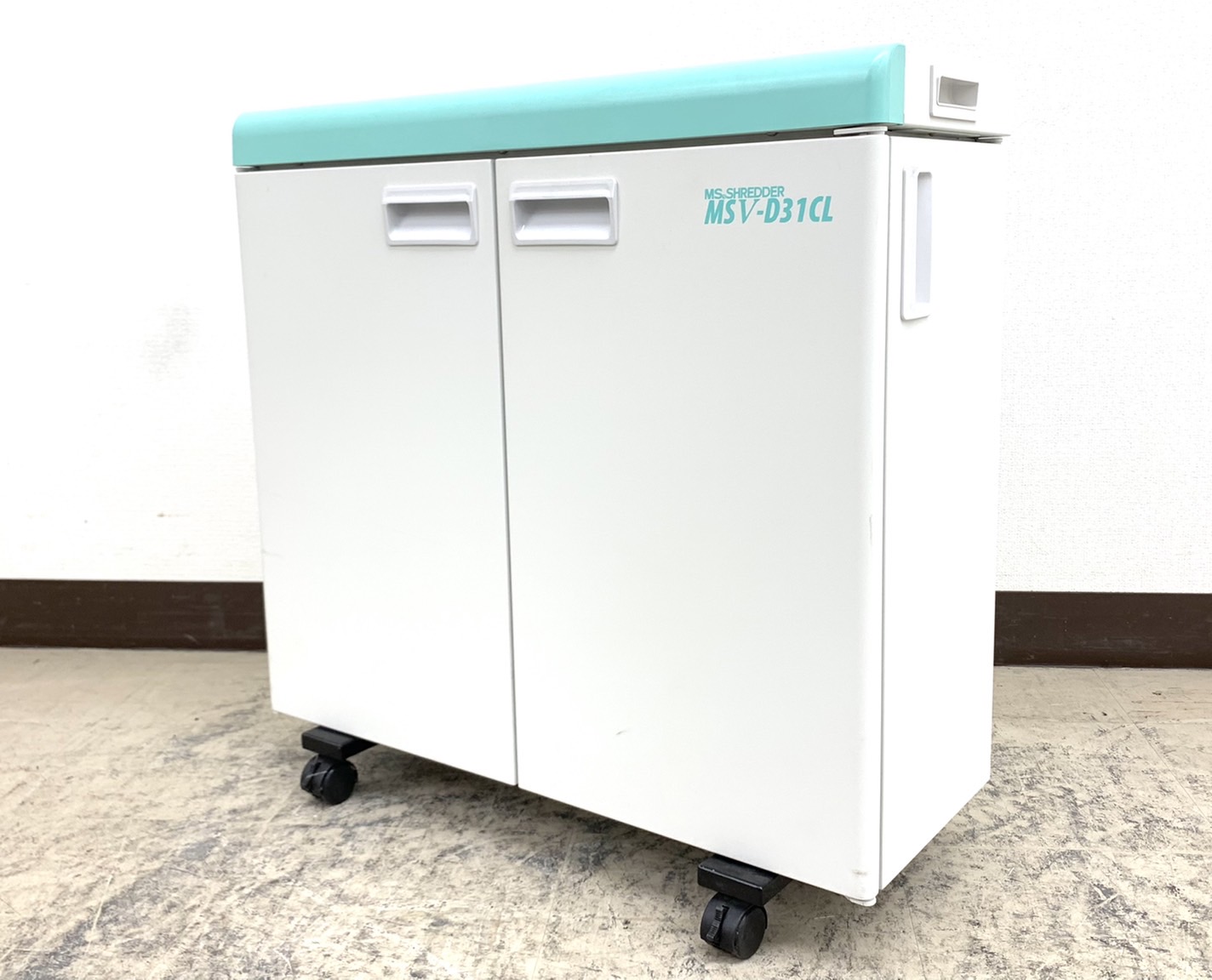 【2016年製】最大裁断枚数約15枚⇒クロスカットシュレッダーMSV-D31CL◆明光商会製【RP】
                        MSVシリーズ
                                    中古
            