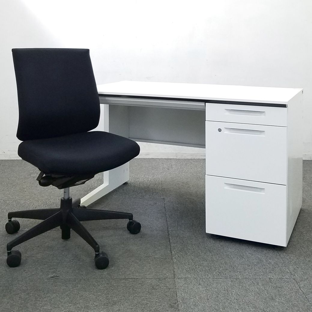 【11セット入荷】人気のデスクチェアセット入荷！中古　デスク　オフィス家具　事務什器　片袖　ホワイト　事務机　W1200　D700　ウィザード　ブラック
                        その他シリーズ
                                    中古
            