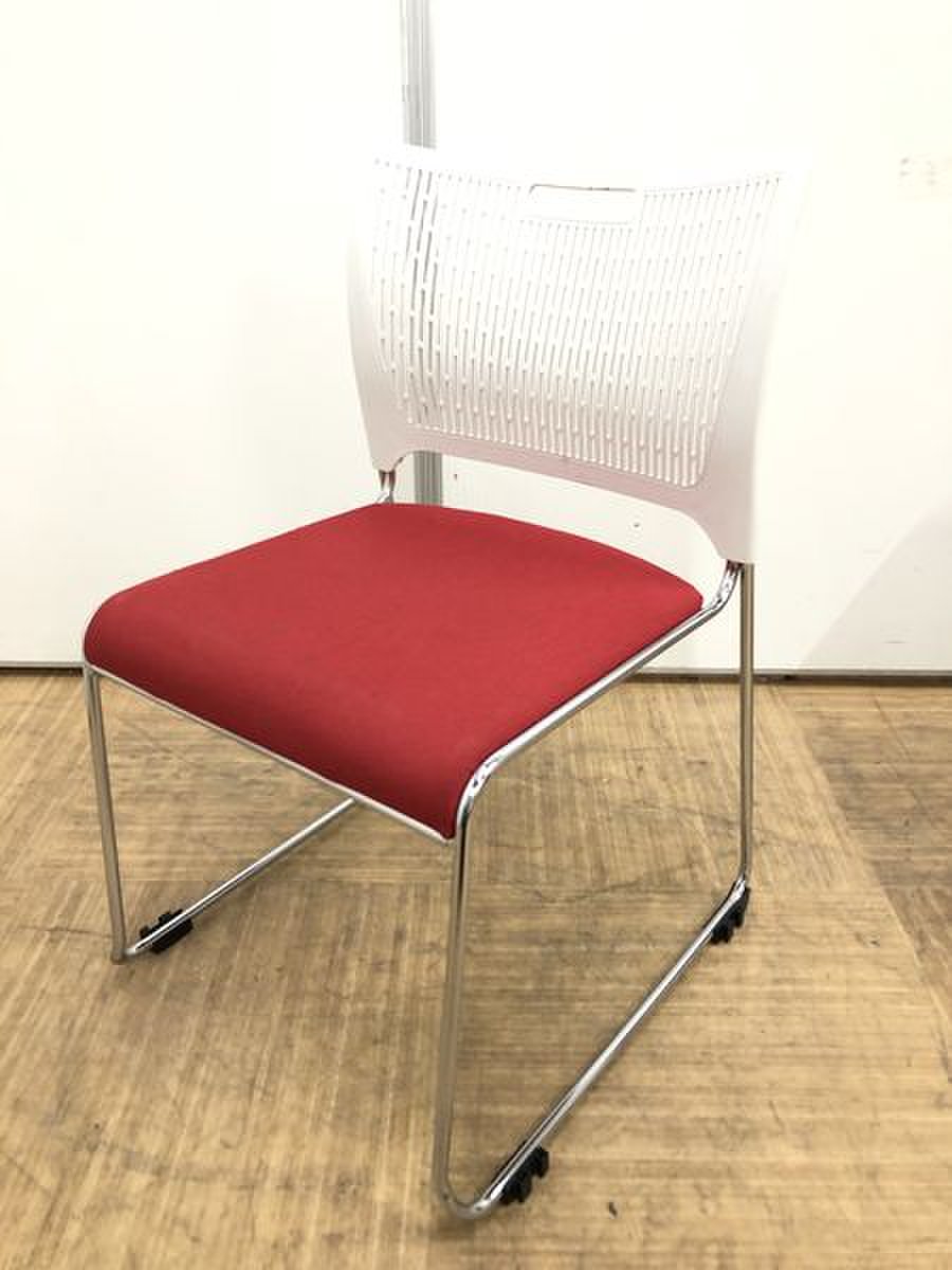 【樹脂製の背もたれで通気性と安定感を両立】スタッキングチェア【赤と白の組み合わせがオススメポイント】
                        レーテ
                                    中古
            