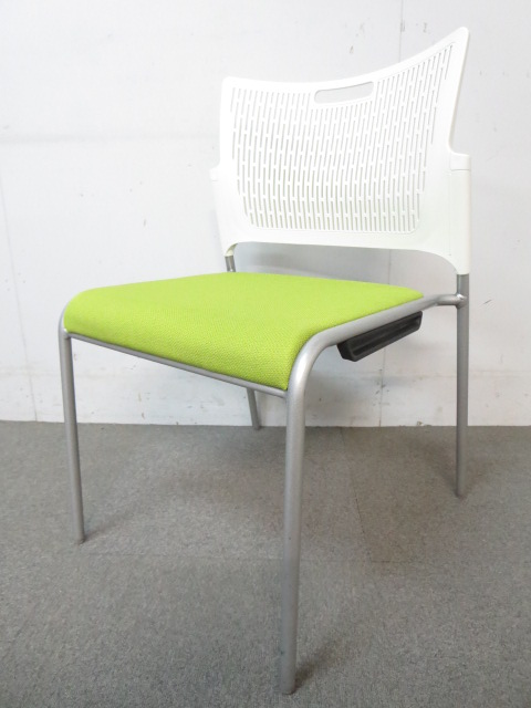 【リフレッシュ空間にもフィット！】■オカムラ製　スタッキングチェア　イエローグリーン
                        レーテ
                                    中古
            
