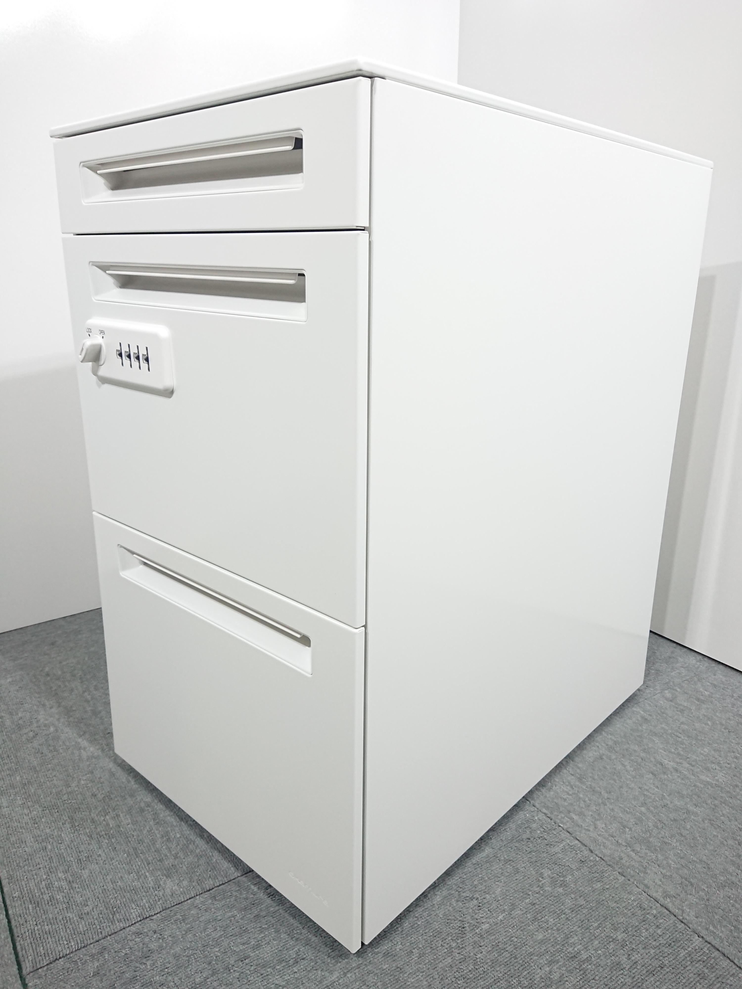 【関西倉庫在庫】　オカムラ　OKAMURA　プロユニット　ホワイト　３段ワゴン　人気　会社　起業　定番
                        プロユニット
                                    中古
            