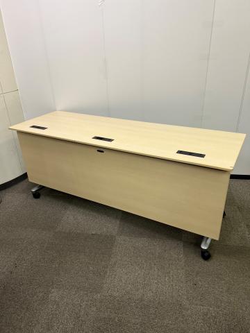 【在庫残り1台】スタックテーブル　オカムラ製　入替　新規購入　コスパ抜群　※折りたためません【折り畳めないため特価】
                        その他シリーズ
                                    中古
            