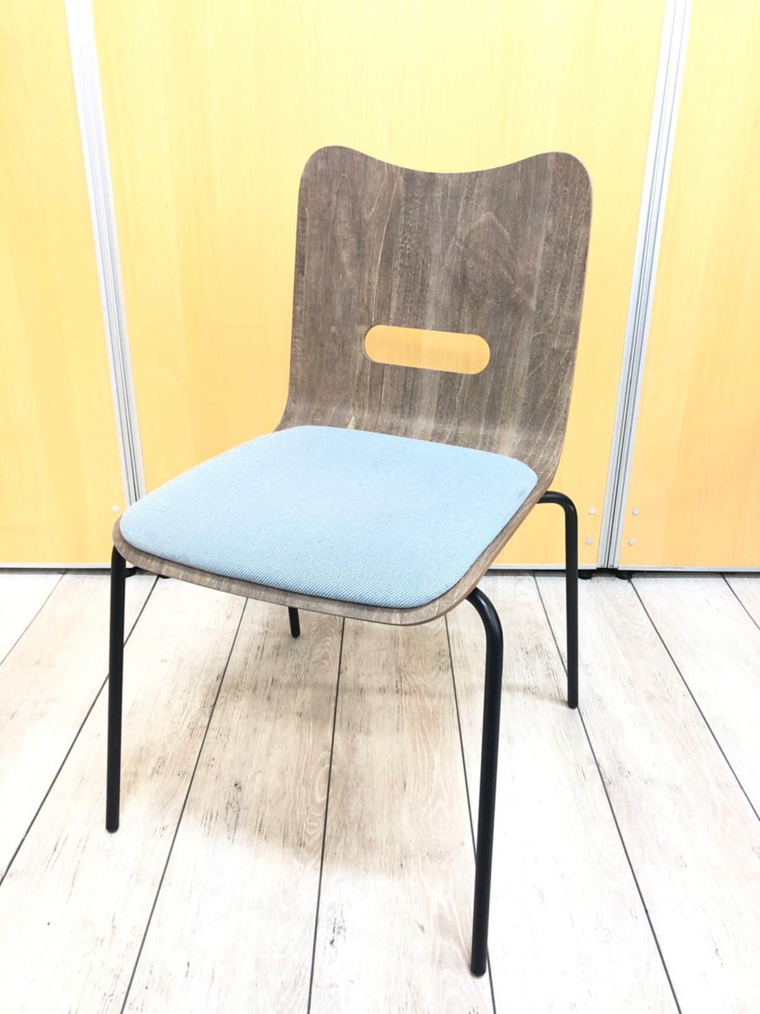 【各色入荷！】2019年製！イトーキ製deco bocoチェア！　休憩　カフェ　スタック
                        その他シリーズ
                                    中古
            