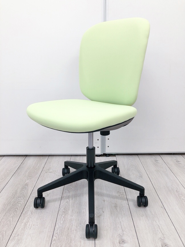 【在庫入替セール品！】【状態良好品！】安価で座りやすチェア！■オカムラ/ヴィラージュ/グリーン
                        ヴィラージュチェア
                                    中古
            