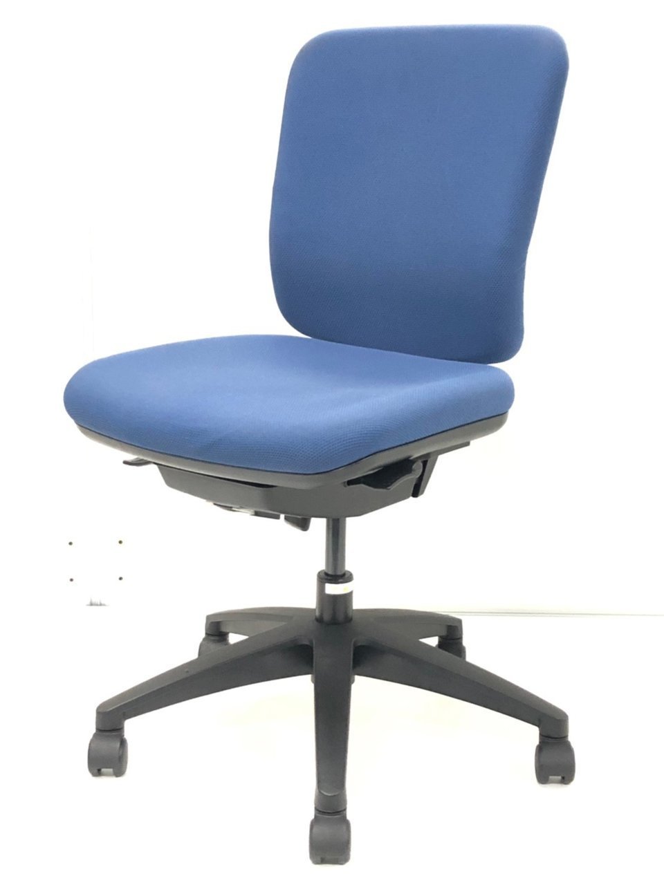 【座面よれあり】【シンプルなお手軽オフィスチェア】ウチダ/Mi/ブルー
※使用上問題は御座いません。
                        Miチェア
                                    中古
            