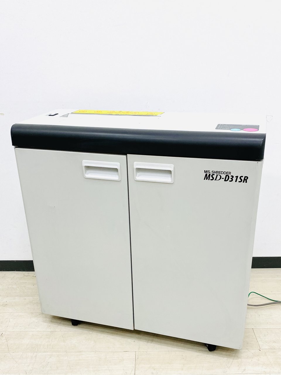 【明光商会】【シュレッダー】【MSD-D31SR】【スリムタイプ】/■明光商会　シュレッダー　
                        MSDシリーズ
                                    中古
            