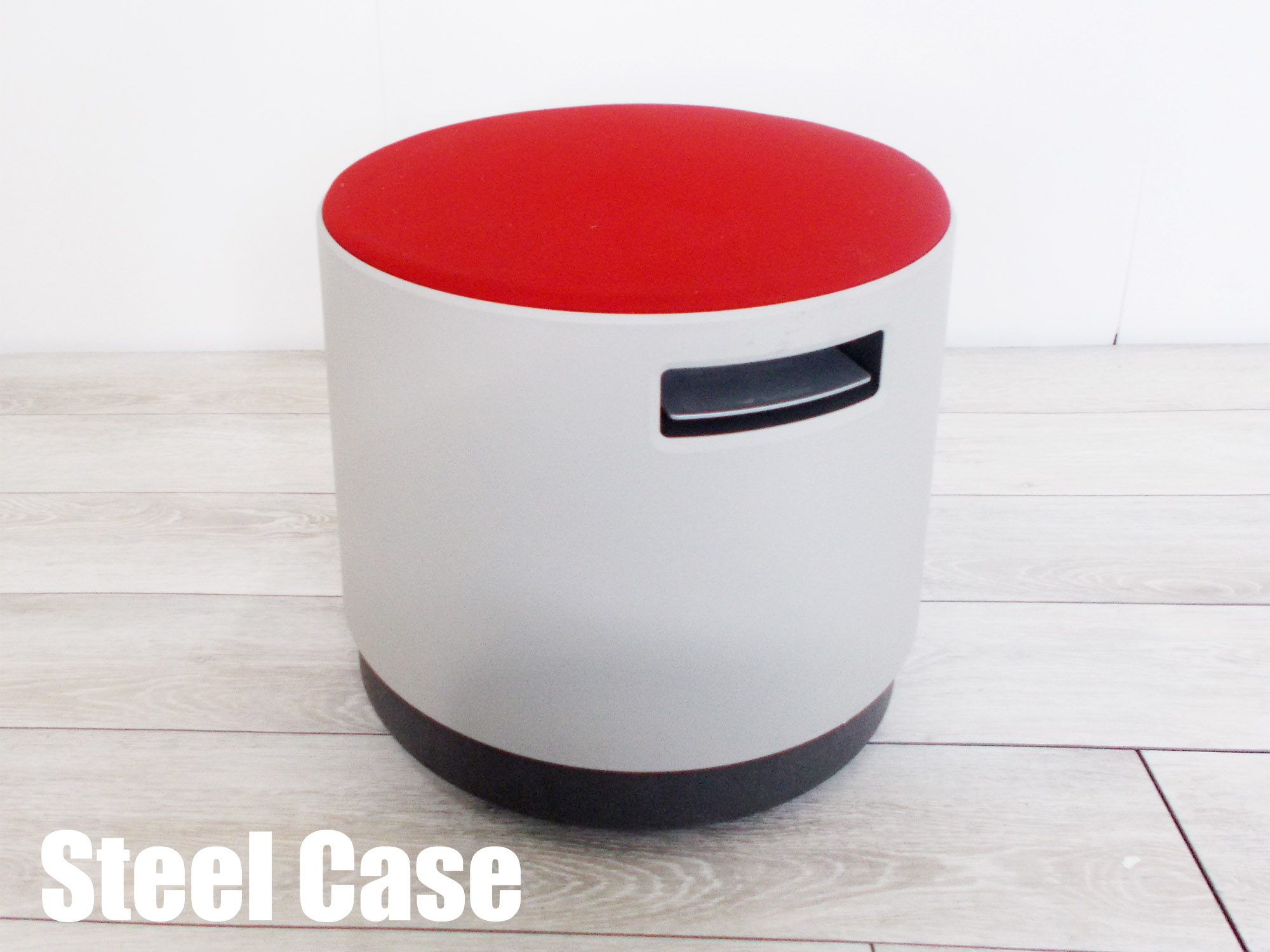 Turnstone/ターンストーン　ブイ　SteelCase/スチールケース　スツール　グレーｘレッド
                        その他シリーズ
                                    中古
            