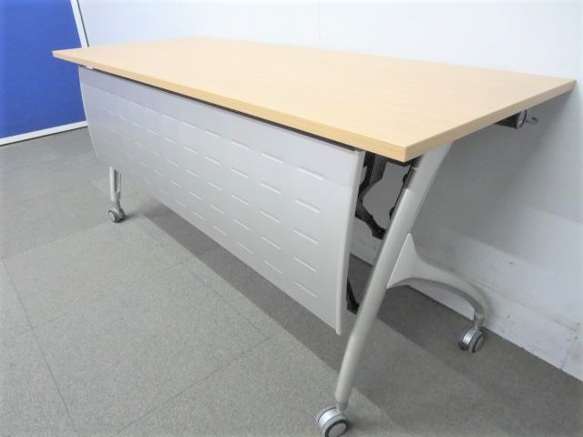 【木目カラー入荷！】■イトーキ製　サイドスタックテーブル　W1800×D600　幕板付　
                        リリッシュ2
                                    中古
            