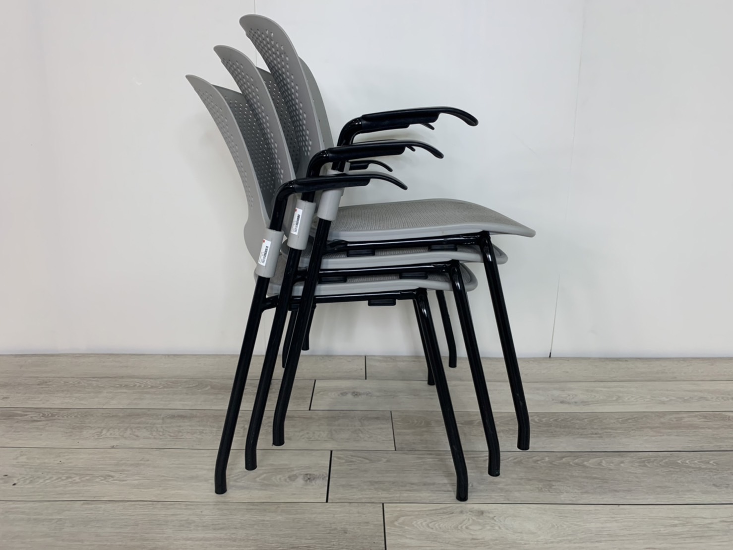 ハーマンミラー ケイパースタッキングチェア 美品中古 中古】ケイパー Herman Miller/ハーマンミラー スタッキング