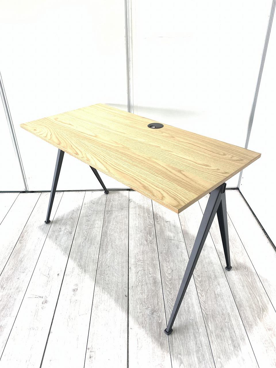 【アジア限定】ヘイ HAY ピラミッド デスク Pyramid Desk ワーキング テーブル W120×60cm マットラッカー オーク べニヤ  ベース：スチール（ブラック塗装）