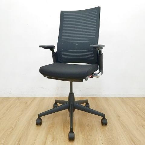 海外アーレンド製　ブラックカラー　肘付きハイバックチェア入荷！！【京都・滋賀・大阪】
                        その他シリーズ
                                    中古
            