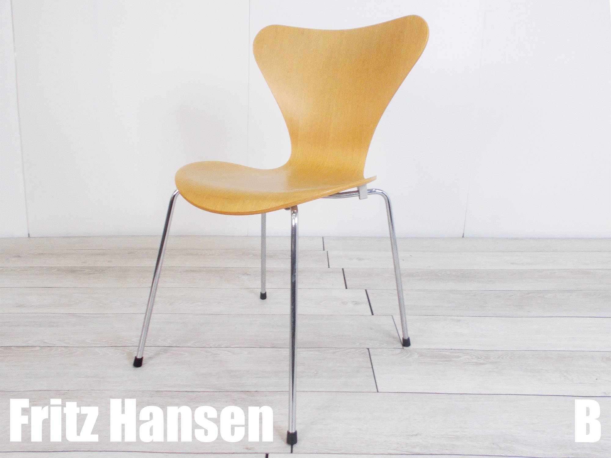 B）FritzHansen／フリッツハンセン　セブンチェア　ビーチナチュラル　アルネ・ヤコブセン　北欧
                        その他シリーズ
                                    中古
            