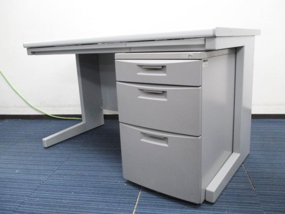 【横幅1200】平デスク＋ワゴンセット　内田洋行/FEED/グレー
一体型ではない為手軽にデスク周りのレイアウト変更可能！
                        FEED
                                    中古
            