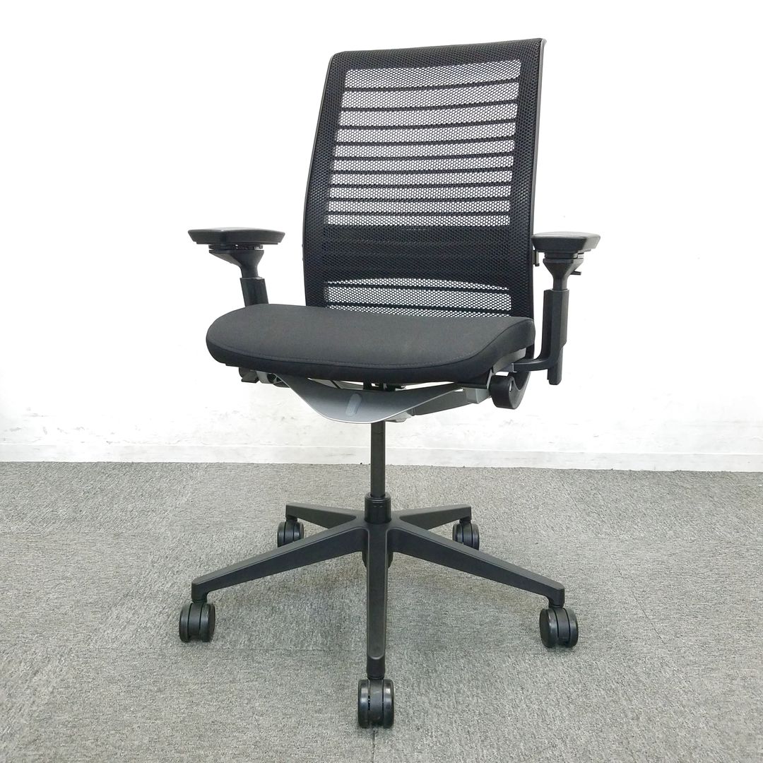 【中古 A(中古品)】Think(シンク)／ (肘付きハイバック) 中古】シンクチェア（2015年以降モデル） Steelcase/スチール
