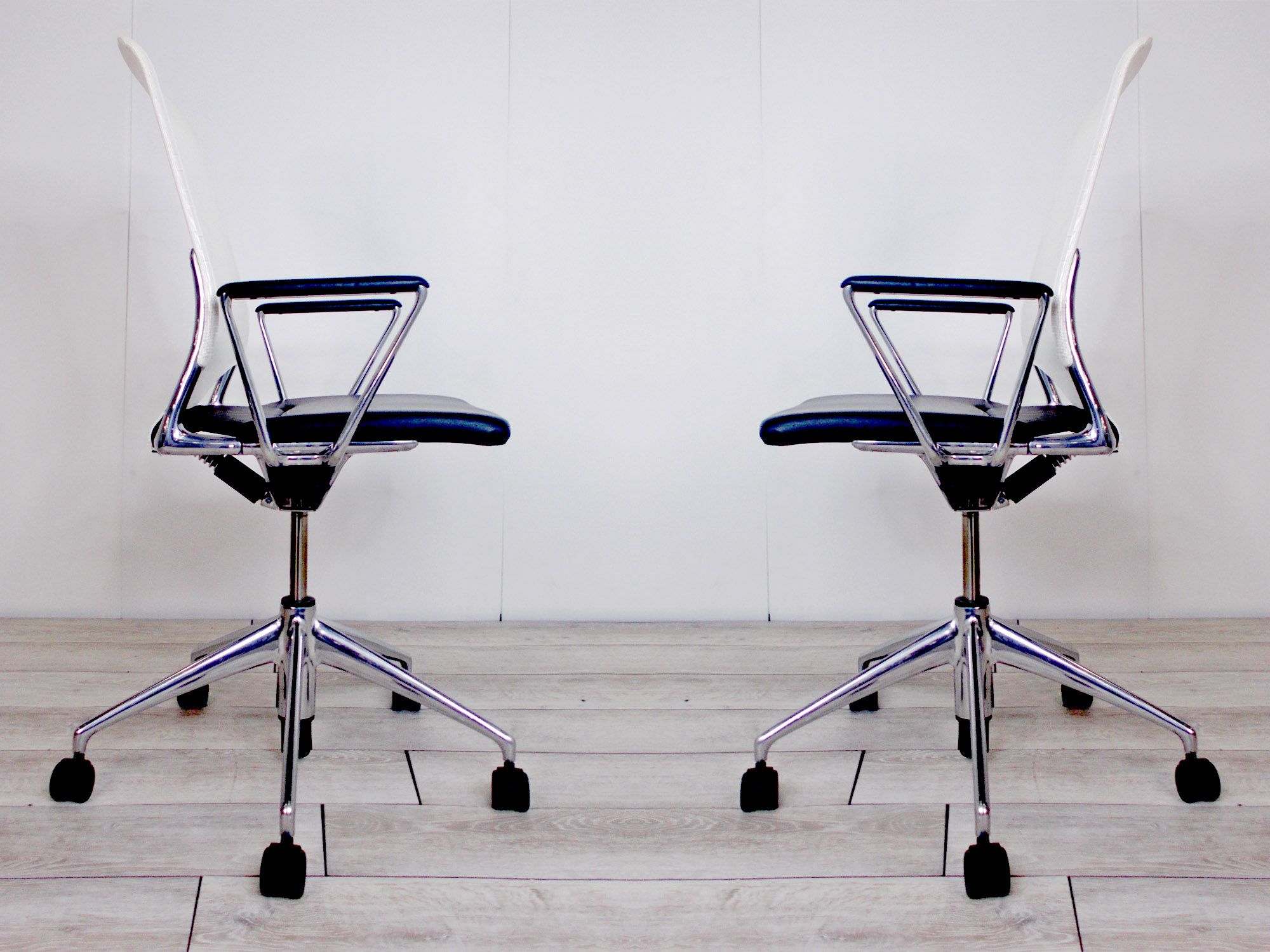 メダチェア vitra/ヴィトラ 肘付ハイバックチェア 中古】メダチェア vitra/ヴィトラ 肘付ハイバックチェア 367925