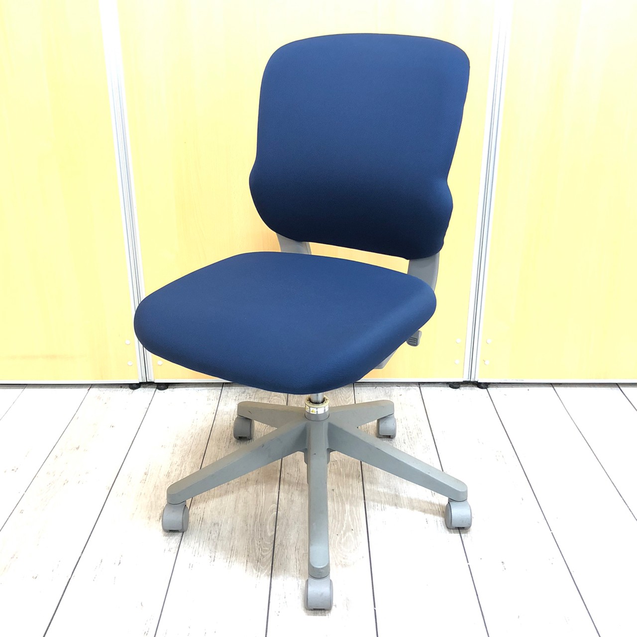 【2脚入荷】内田洋行製OAチェアが入荷 オフィス 家具 中古 OA
                        CN-2チェア
                                    中古
            