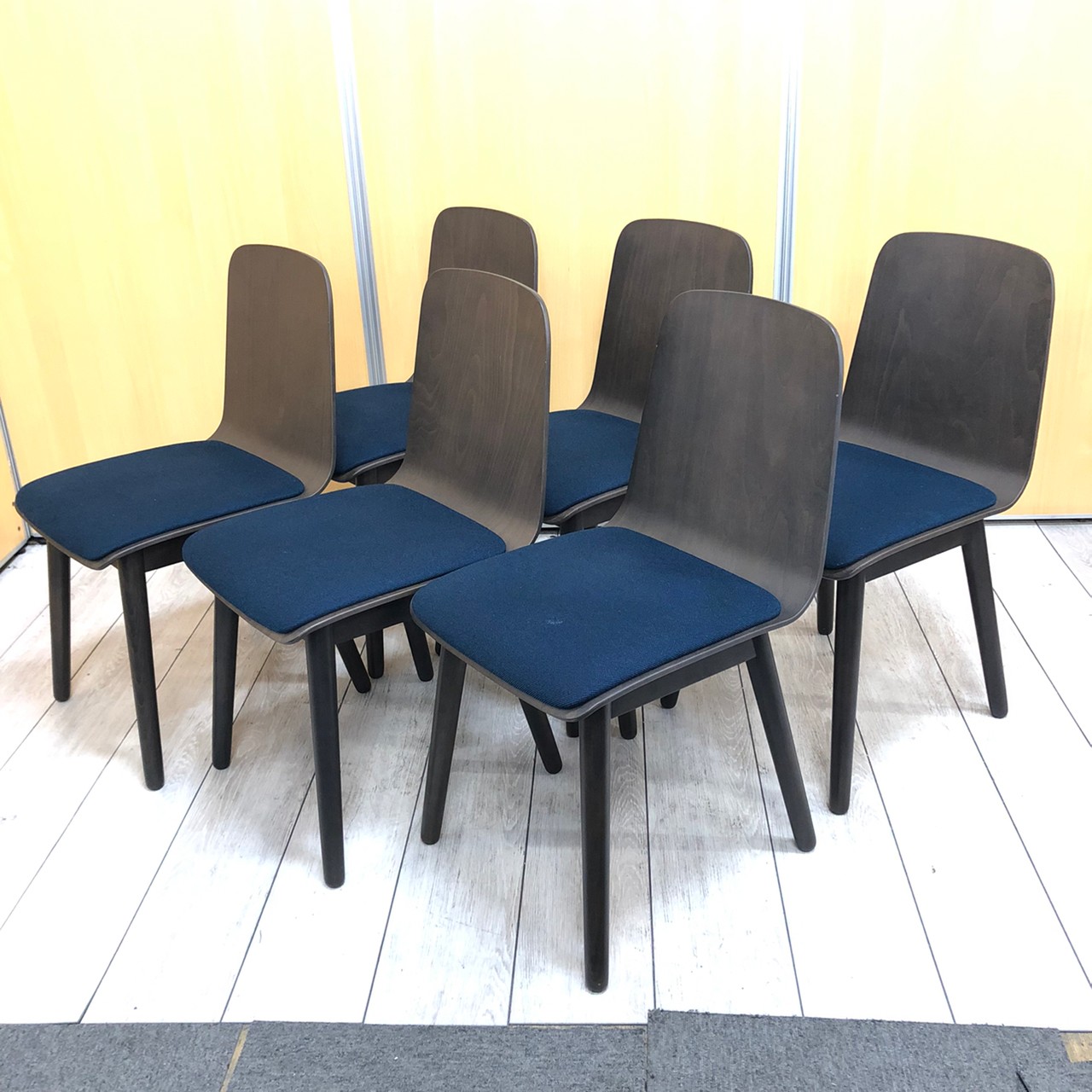 【6個1セット】イトーキ　ITOKI　スタッキングチェア　ノットワーク KLL-124C-DN2
                        ノットワーク
                                    中古
            