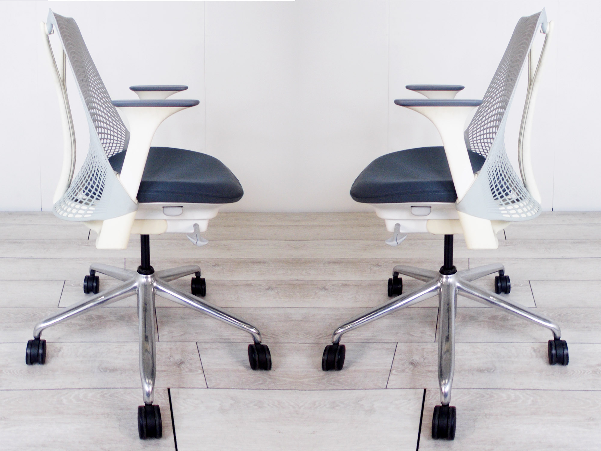 ryo 新品 Herman Miller ハーマンミラー セイルチェア セイルチェア - ブラックフレーム/ブラックベース | ハーマン