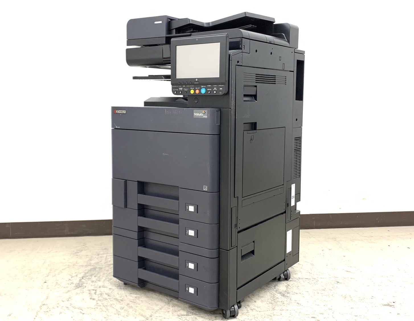 【モノクロ51682枚　カラー47583枚】カウンター１０万枚以下！京セラ傑作カラー複合浮きTASKalfaでお仕事助かるファ！【RP】
                        TASKalfa
                                    中古
            