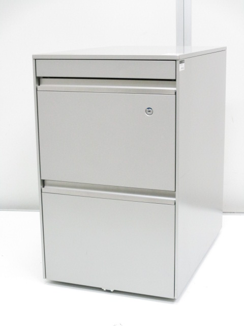 【スタイリッシュなデザイン！】■イトーキ製　3段ワゴン　■インクルードシリーズ　シルバー
                        インクルード
                                    中古
            