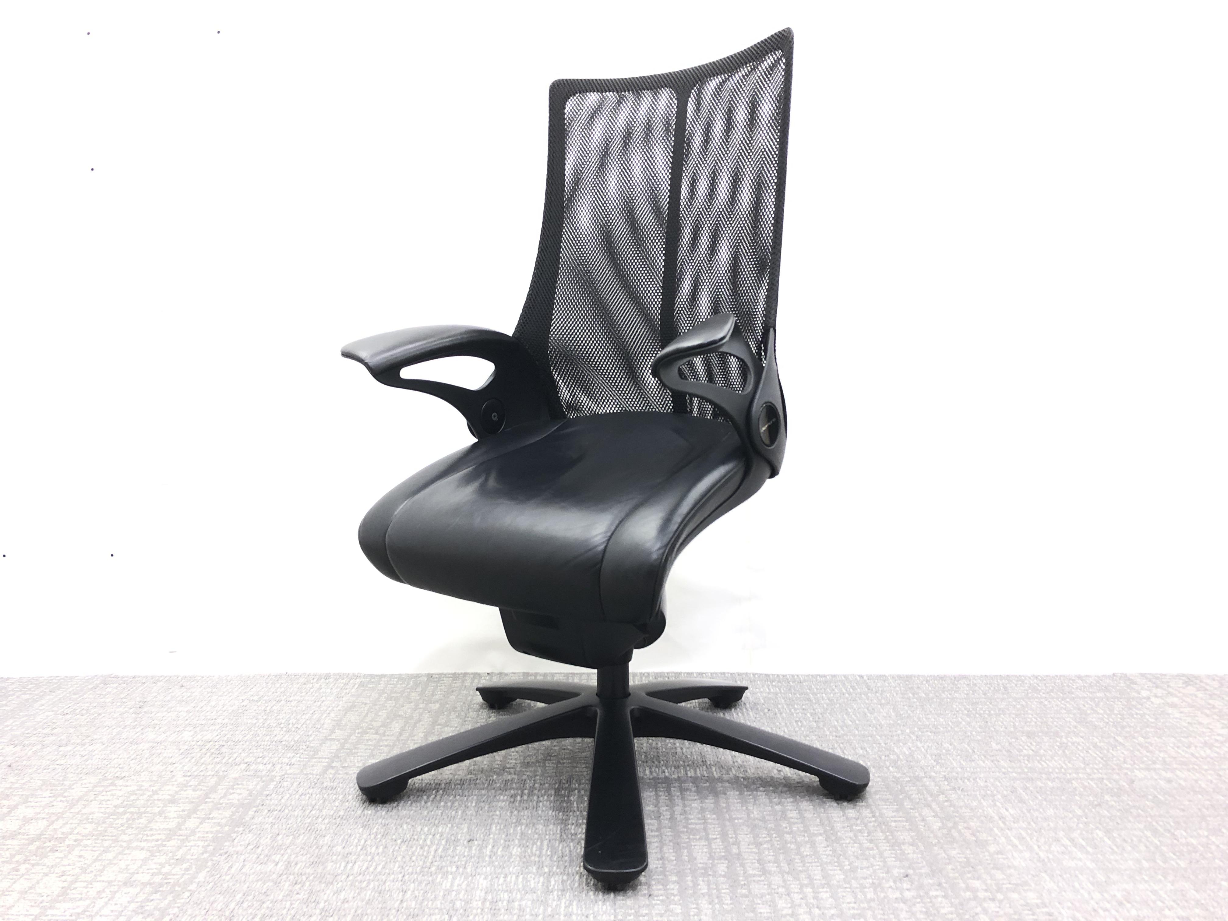 【中古】レオパード オカムラ/okamura 肘付ハイバックチェア 369494 - 中古オフィス家具ならオフィスバスターズ