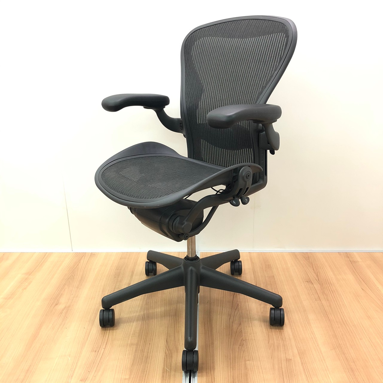 中古】アーロンチェア Herman Miller/ハーマンミラー 肘付ハイバック
