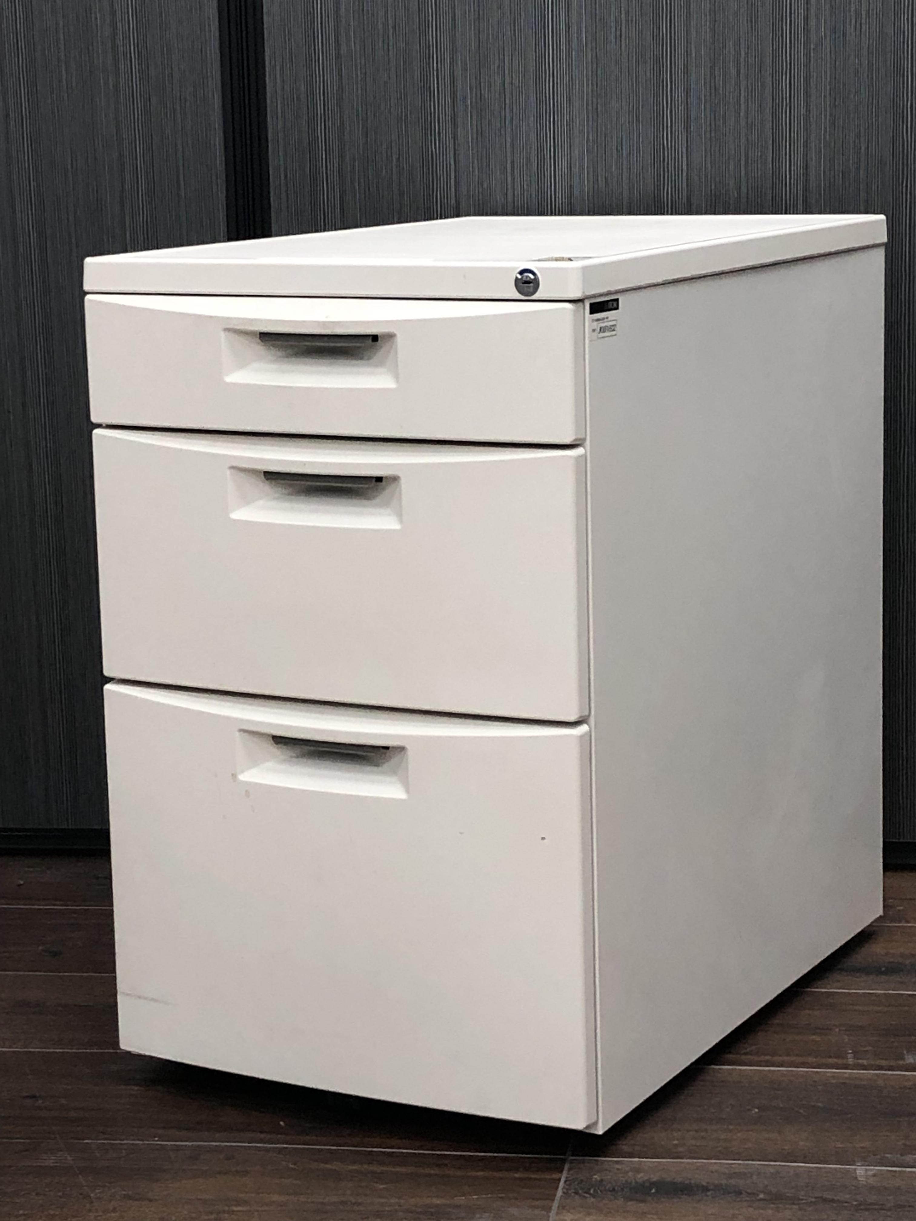 【14台入荷】同じシリーズで揃えるなら！CZのデスクに併せてオススメ【A00858217】【A00859027】8gf_iwn_try
                        CZシリーズ
                                    中古
            