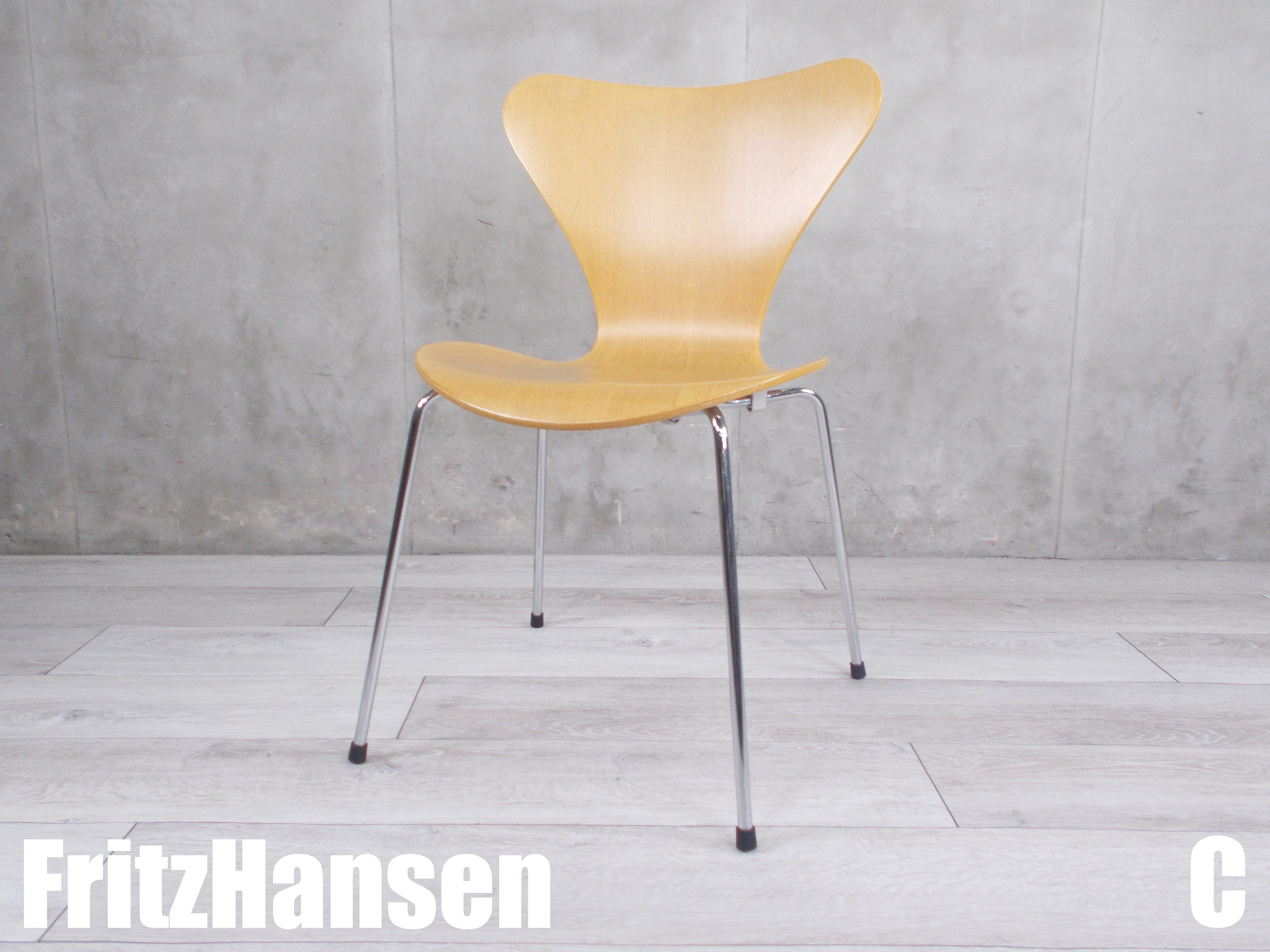 C）FritzHansen／フリッツハンセン　セブンチェア　ビーチナチュラル　アルネ・ヤコブセン  北欧
                        その他シリーズ
                                    中古
            