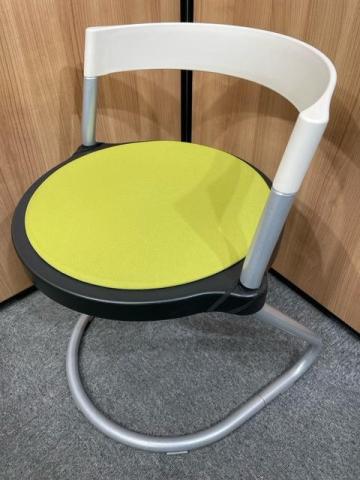 中古 ピッキオ イトーキ Itoki スタッキングチェア 中古オフィス家具ならオフィスバスターズ