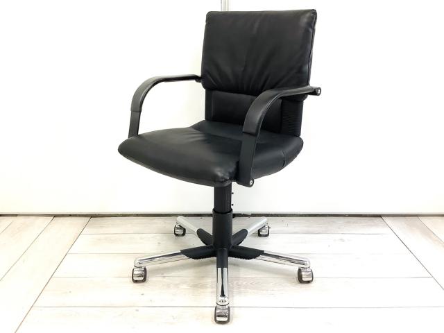 【中古】フィグラ vitra/ヴィトラ 肘付ハイバックチェア 371855