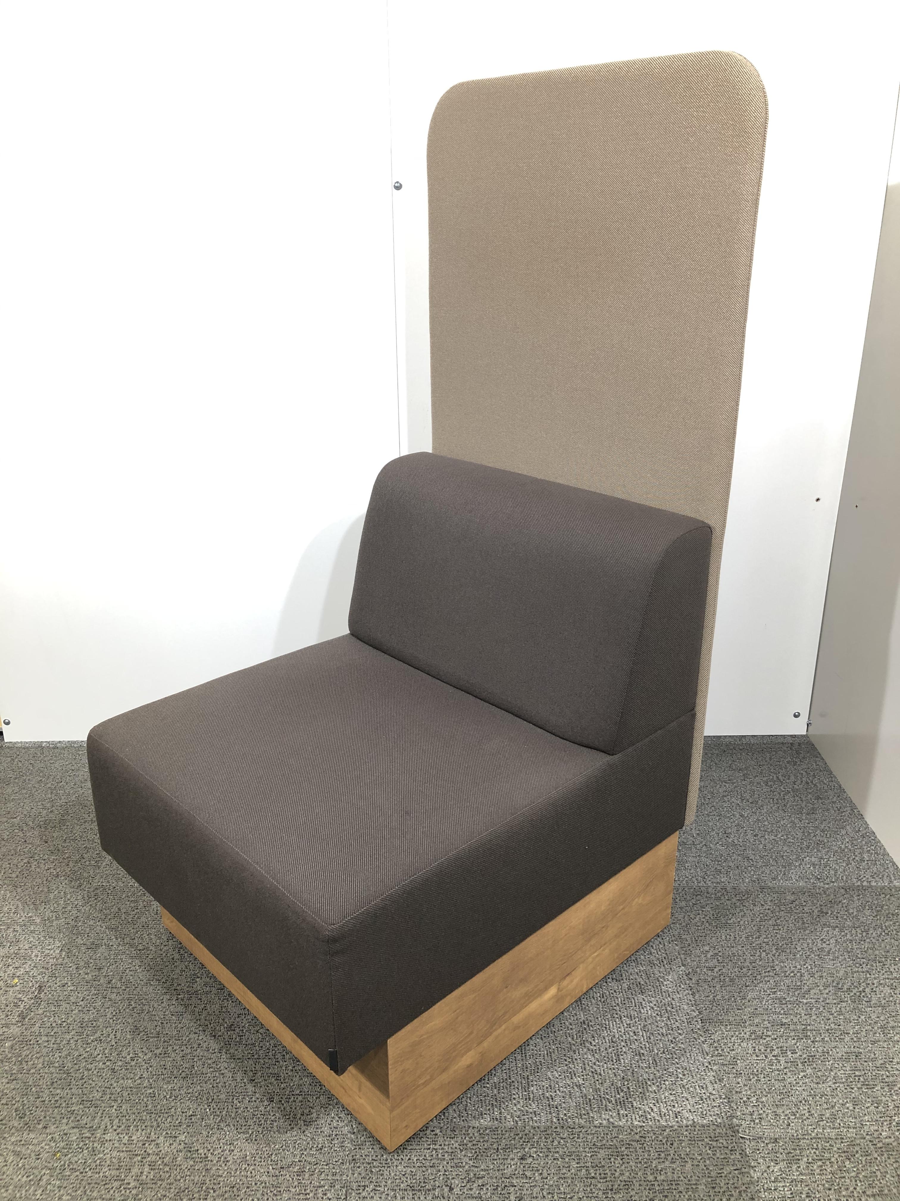 【関西倉庫在庫】イトーキ製　パーテーション付　一人用ソファ　並べて使用すれば、セミクローズドミーティングに使用可能！
弊社使用欄【A00856146】
                        その他シリーズ
                                    中古
            