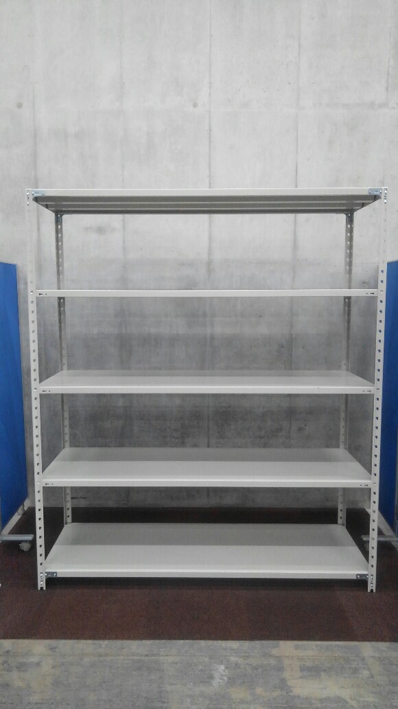 上下ボルト式タイプの中古ラックが9台入荷致しました！！　注)呼称W1800/D600　実寸W1815/D615　天地5段　耐荷重：段/150kg　全段で750kgまで！ 
※マテハン本舗の中古商品は、千葉県柏市に在庫がございます。
                        KRラック
                                    中古
            