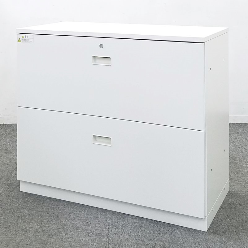 【在庫入替セール】【4台入荷】イトーキ人気シリーズのホワイトキャビネット入荷！中古　シンライン　ホワイト　2段ラテラル　棚　W900　D450　H750　天板付き
                        シンライン
                                    中古
            